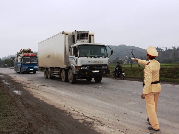 Nạn hung thần xe quá tải Cần chữa bệnh từ gốc